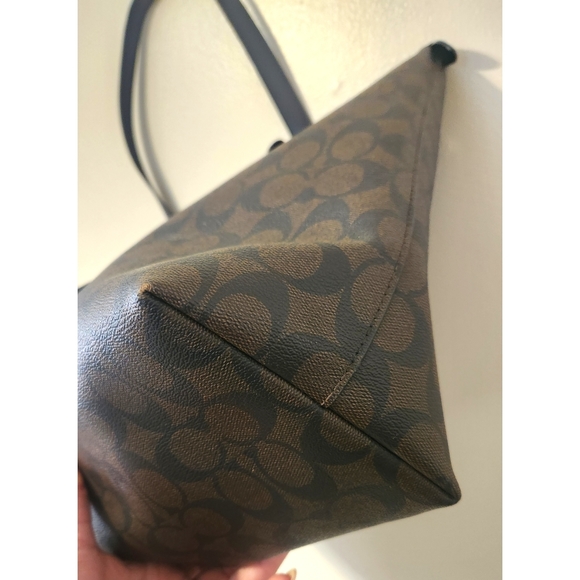 EUC! Coach Gallery Tote Signature Canvas in Brown/Black - Picture 8 of 16